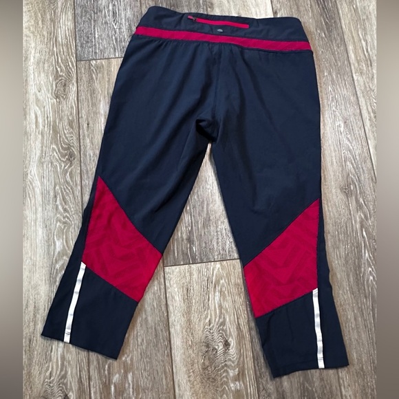 🛍️Tangerine Gray Capri with pink and tiny back zipper pocket size S - Picture 5 of 7